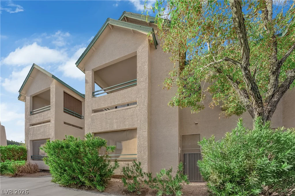 5111 Lindell, Las Vegas, NV 89118