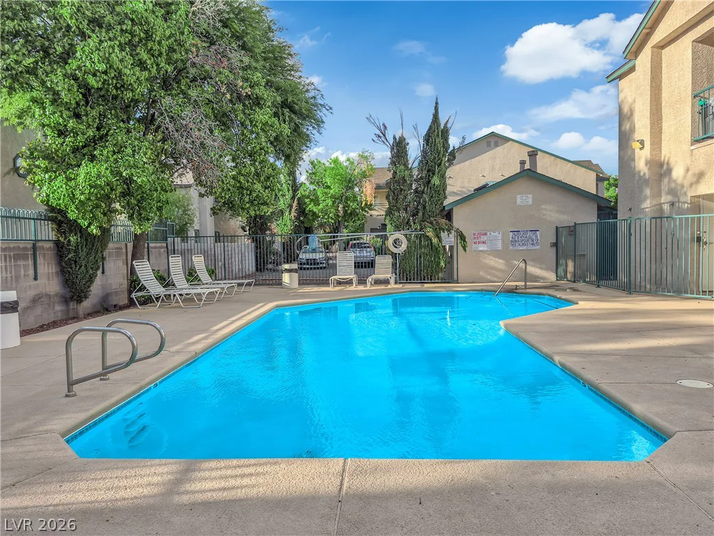 5111 Lindell, Las Vegas, NV 89118