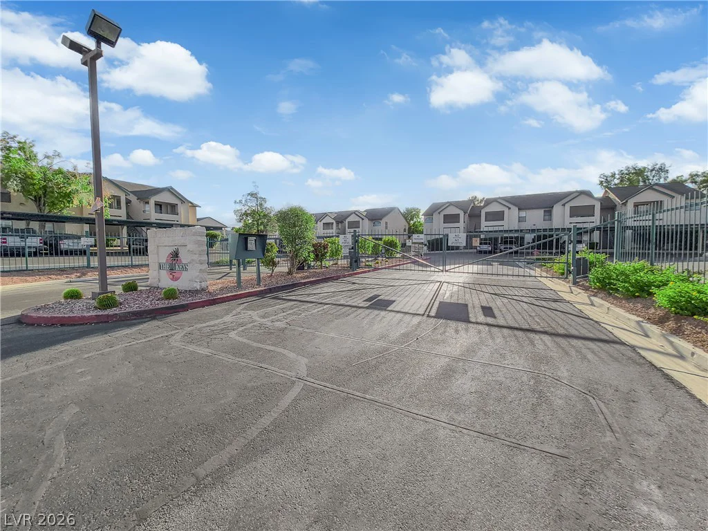 5111 Lindell, Las Vegas, NV 89118