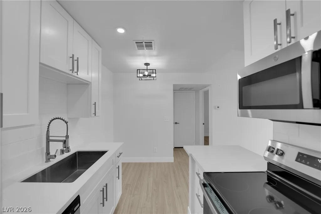 5111 Lindell, Las Vegas, NV 89118