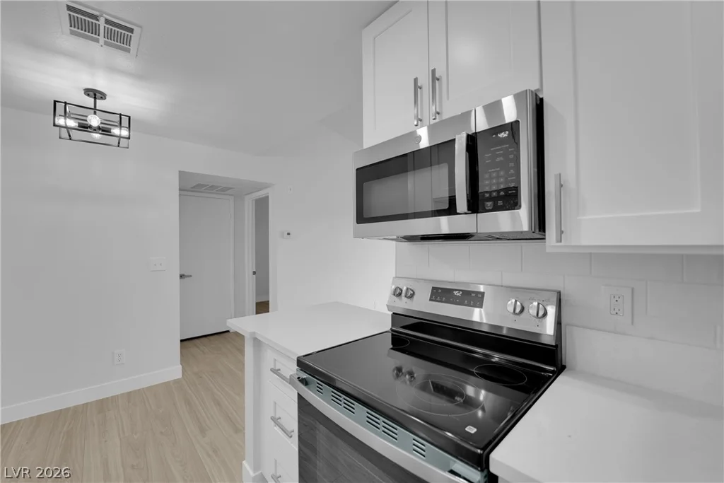 5111 Lindell, Las Vegas, NV 89118