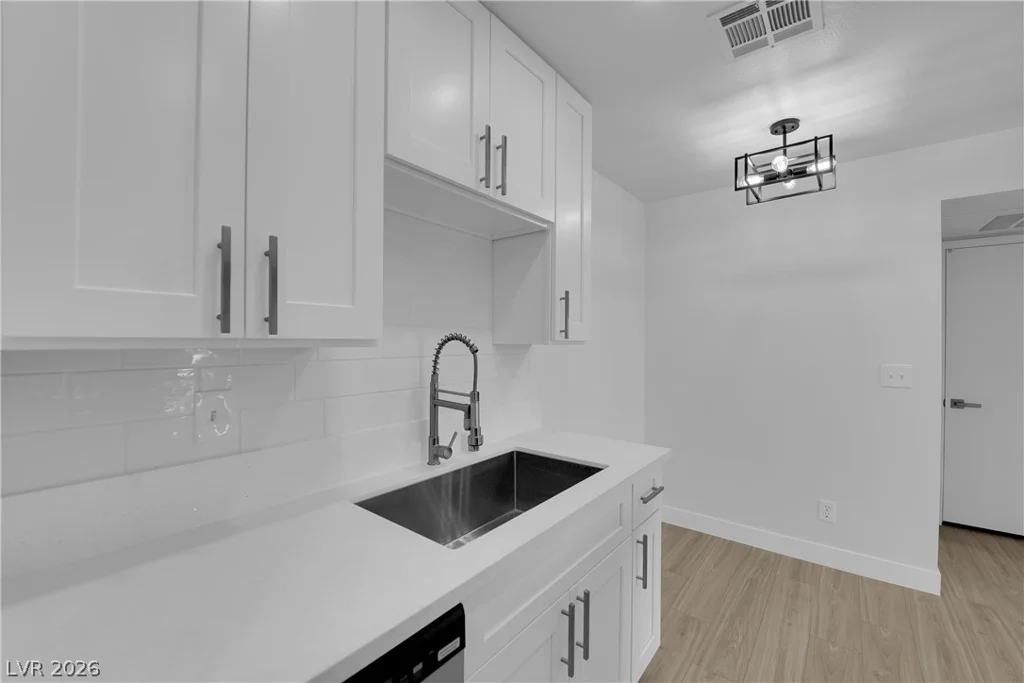 5111 Lindell, Las Vegas, NV 89118
