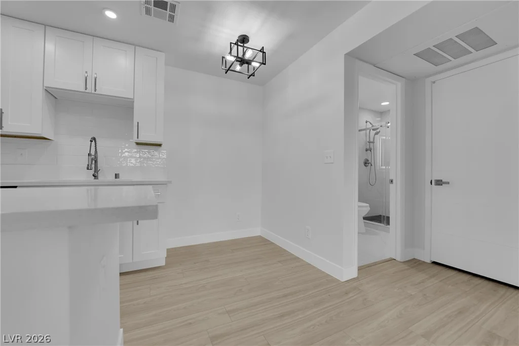 5111 Lindell, Las Vegas, NV 89118