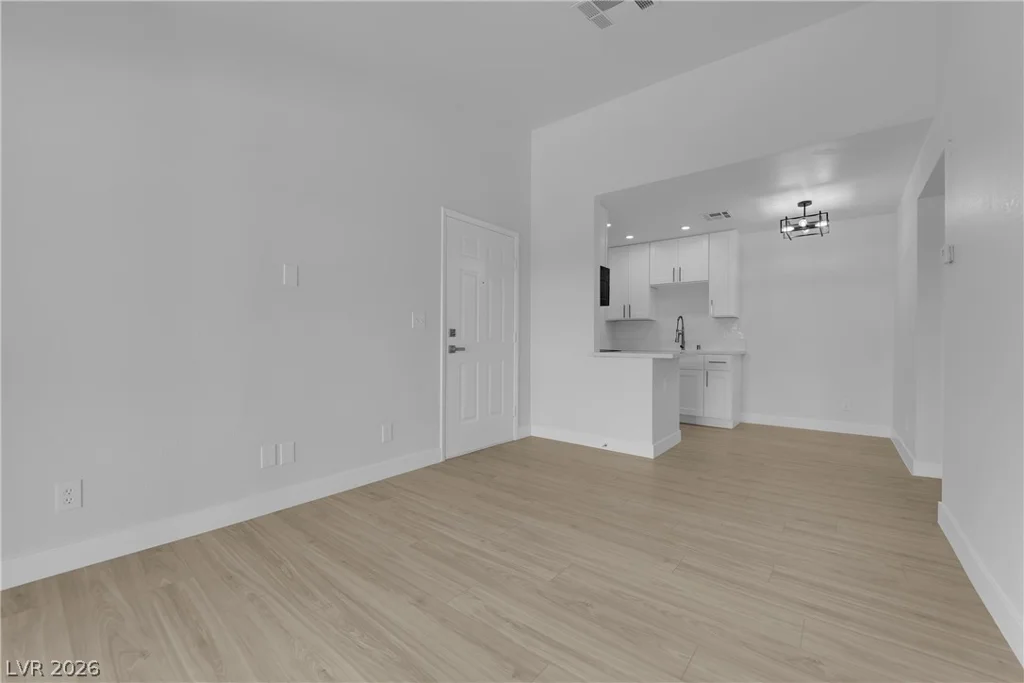 5111 Lindell, Las Vegas, NV 89118