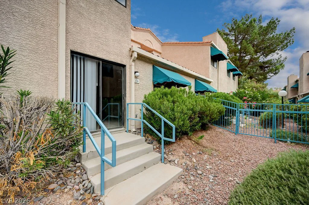 2191 Pinetop, Las Vegas, NV 89119