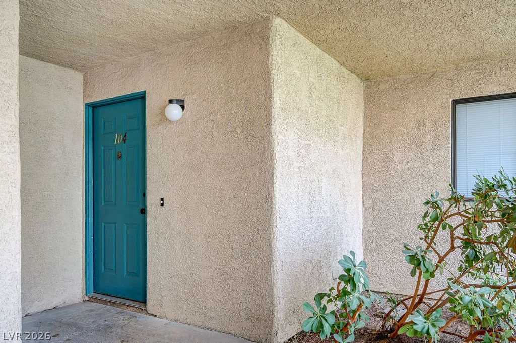 2191 Pinetop, Las Vegas, NV 89119