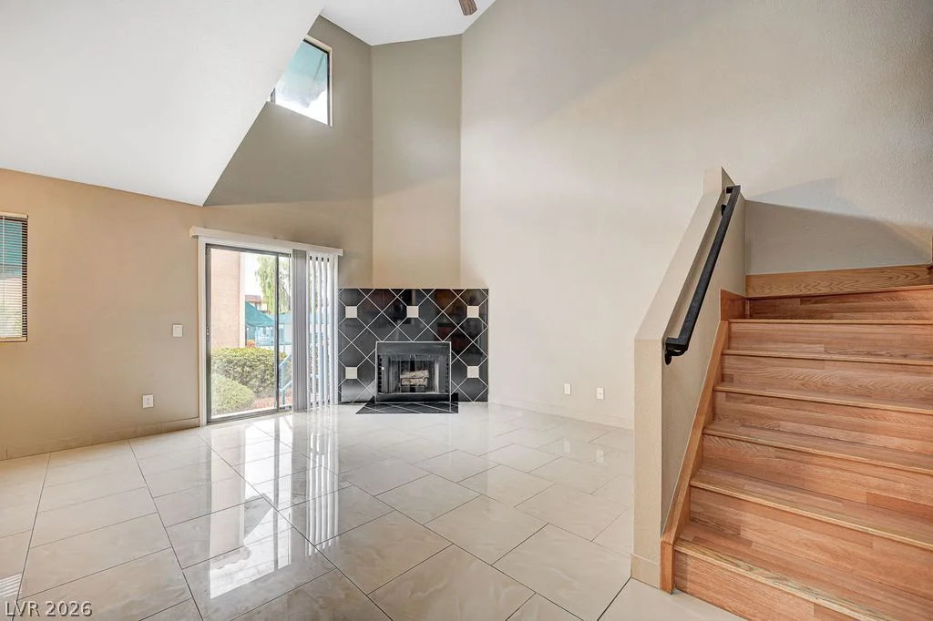 2191 Pinetop, Las Vegas, NV 89119