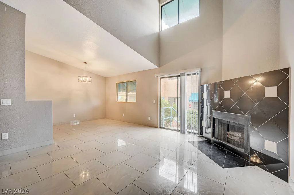 2191 Pinetop, Las Vegas, NV 89119
