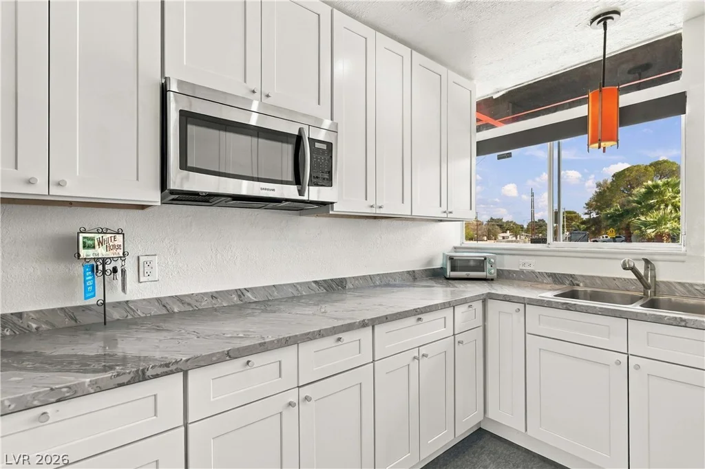 1730 Chippewa, Las Vegas, NV 89169