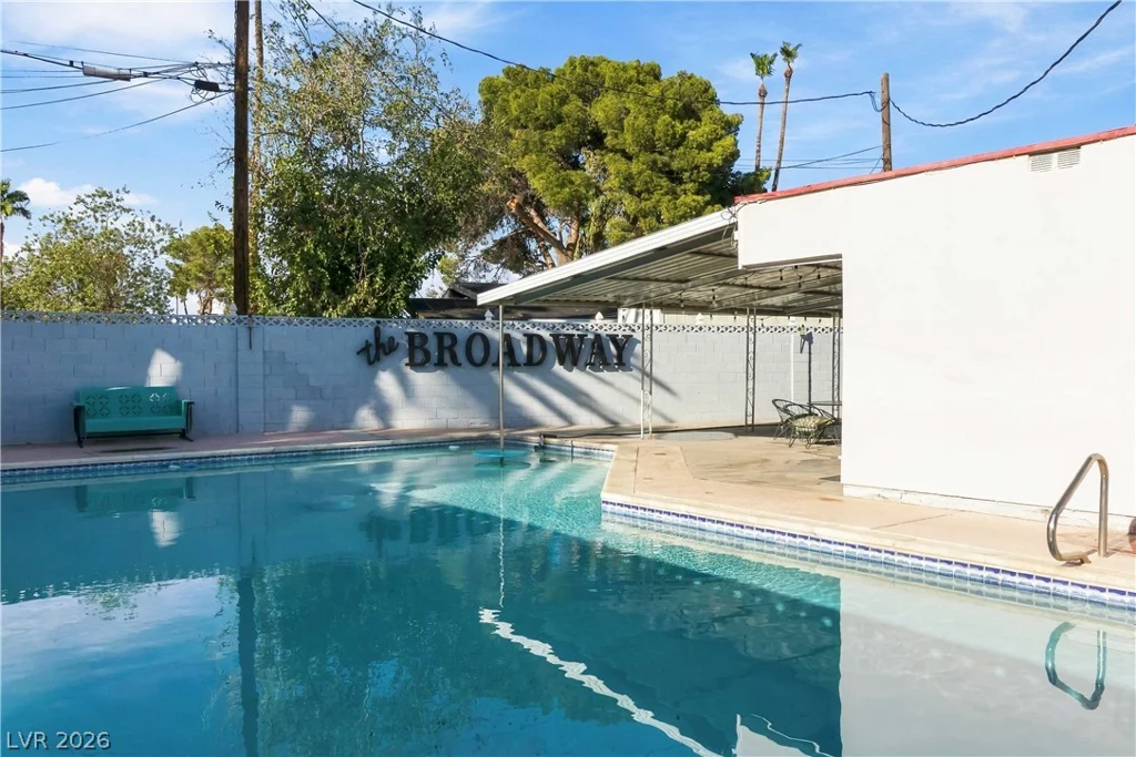 1730 Chippewa, Las Vegas, NV 89169