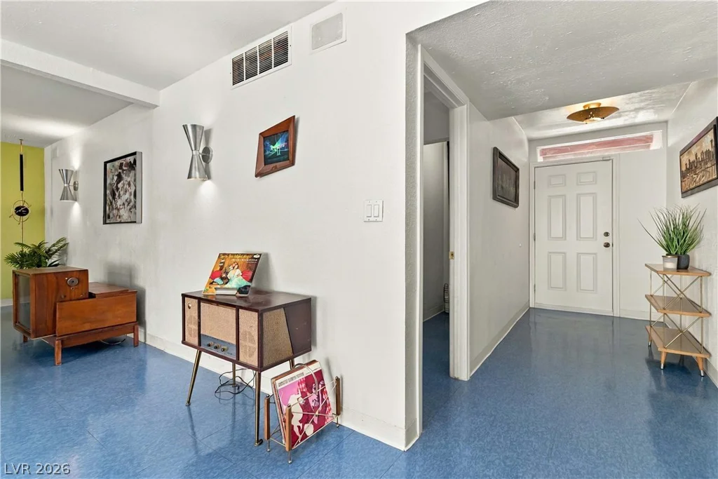 1730 Chippewa, Las Vegas, NV 89169