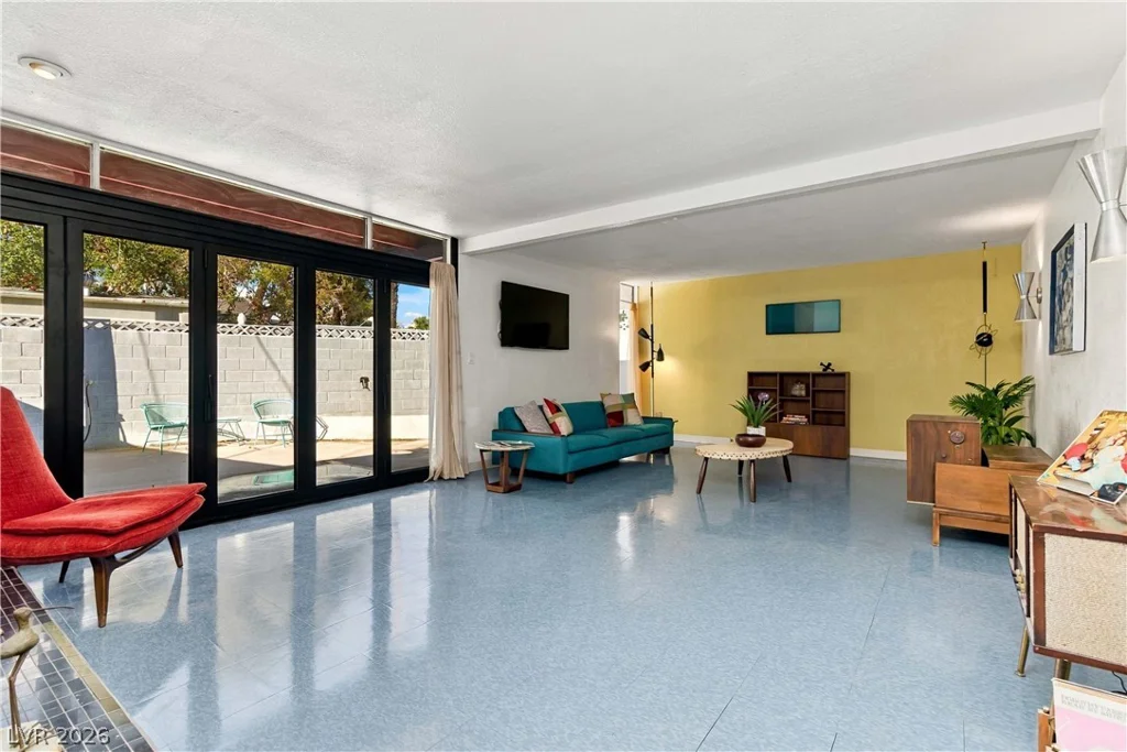 1730 Chippewa, Las Vegas, NV 89169