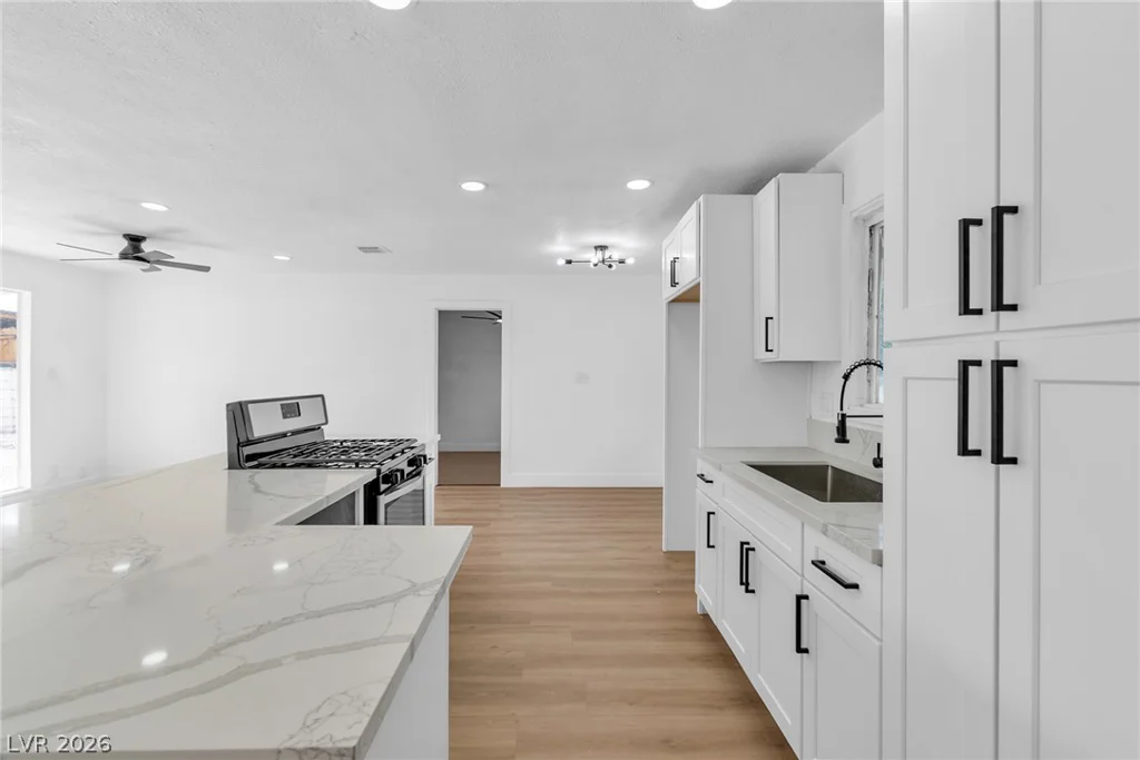 1115 Arrowhead, Las Vegas, NV 89106