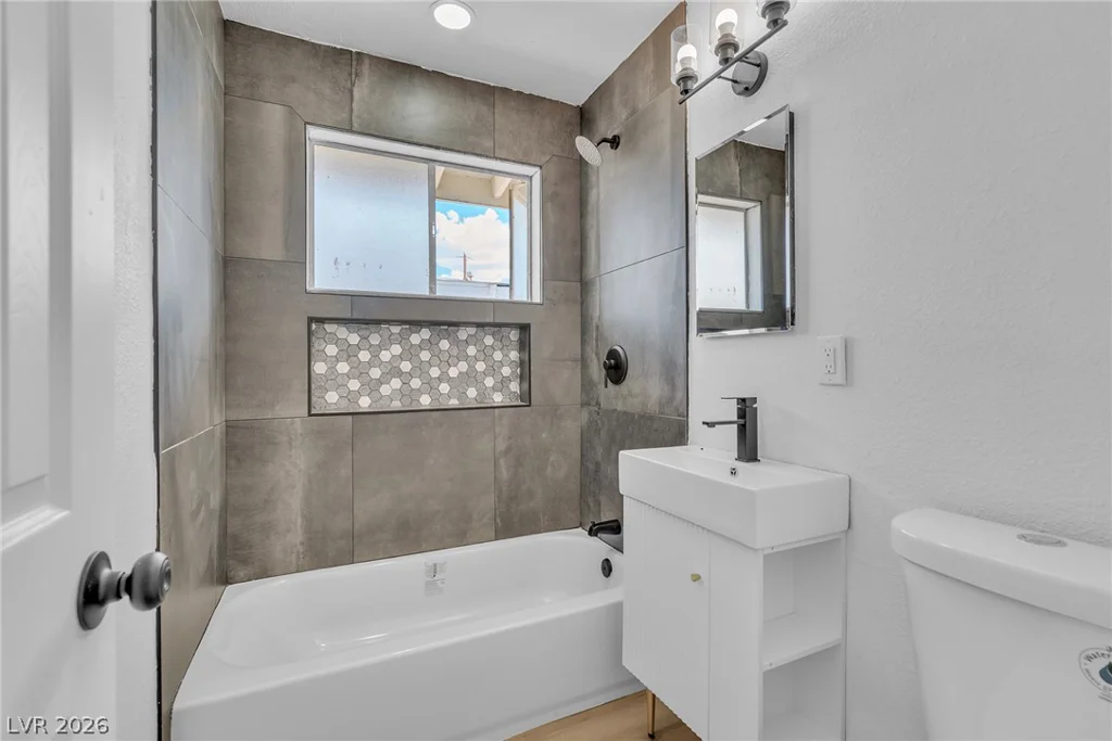 1115 Arrowhead, Las Vegas, NV 89106