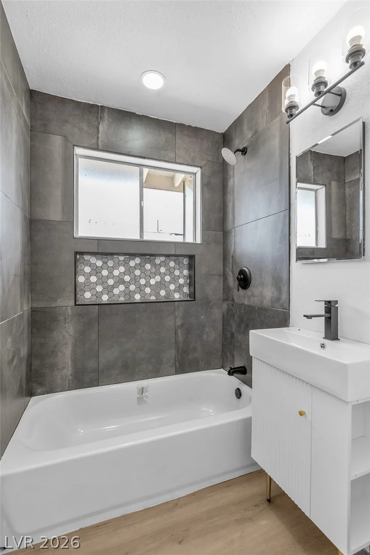 1115 Arrowhead, Las Vegas, NV 89106