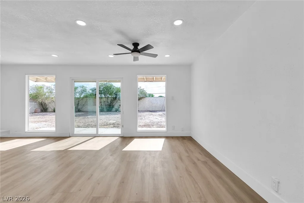 1115 Arrowhead, Las Vegas, NV 89106