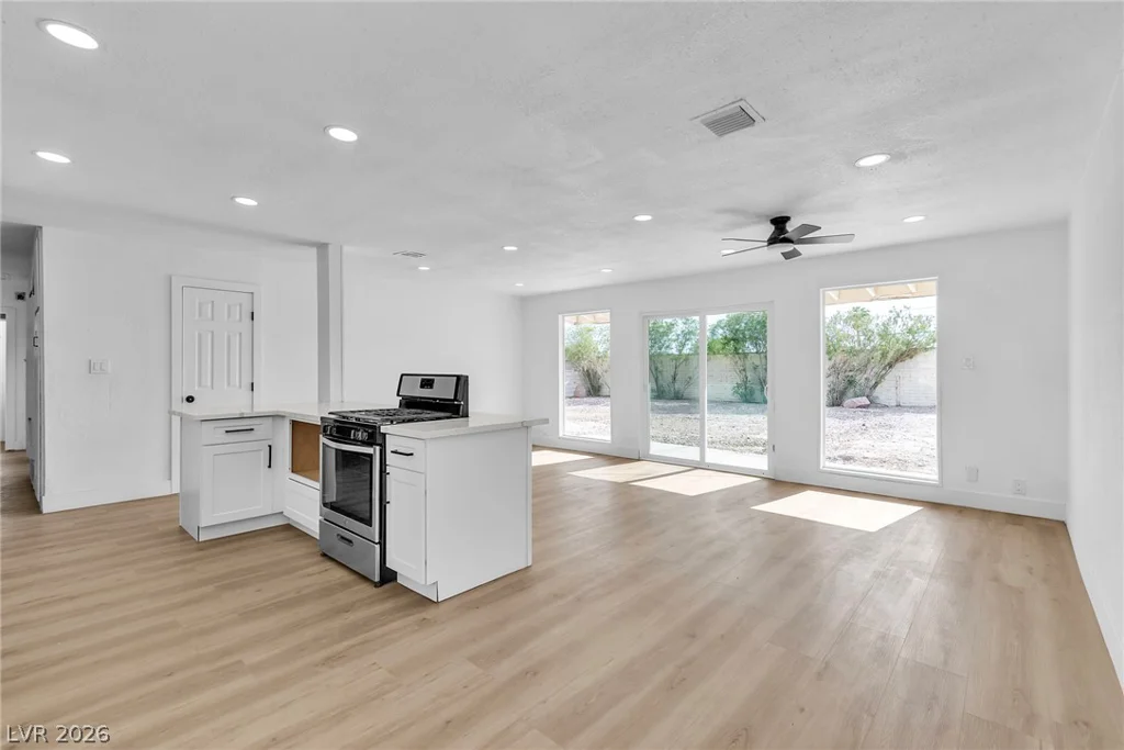 1115 Arrowhead, Las Vegas, NV 89106
