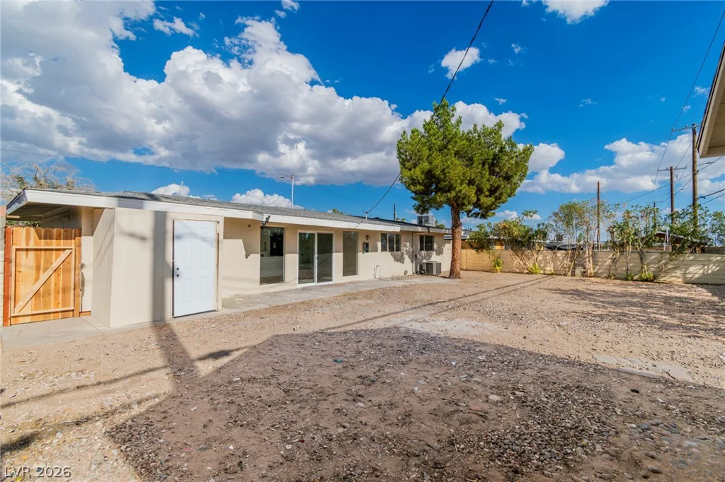 1115 Arrowhead, Las Vegas, NV 89106