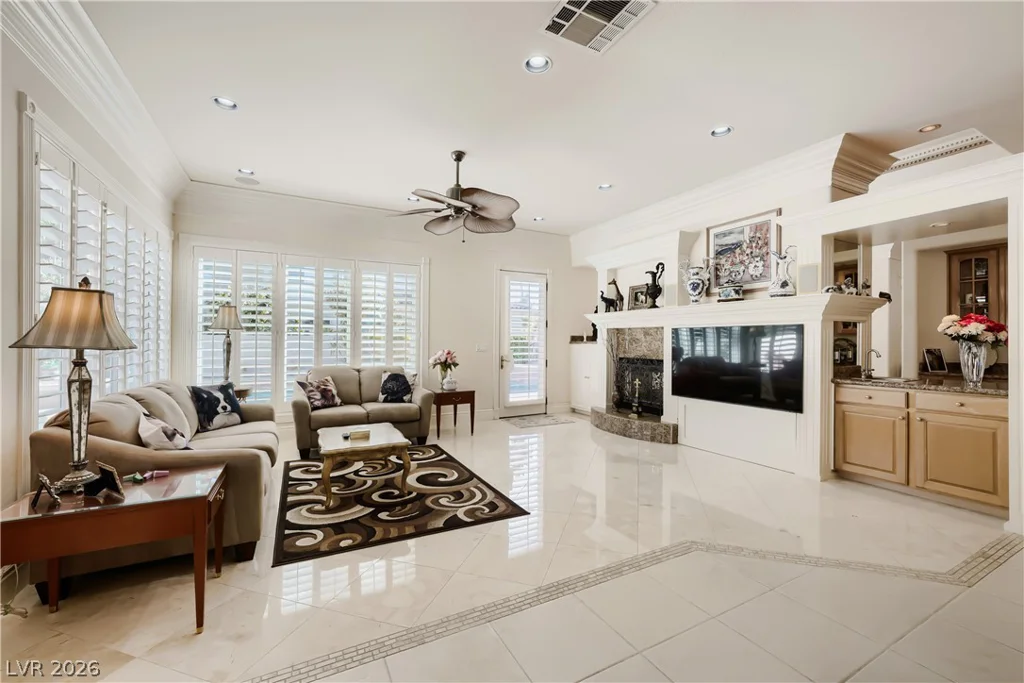 277 Dark Forest, Las Vegas, NV 89123