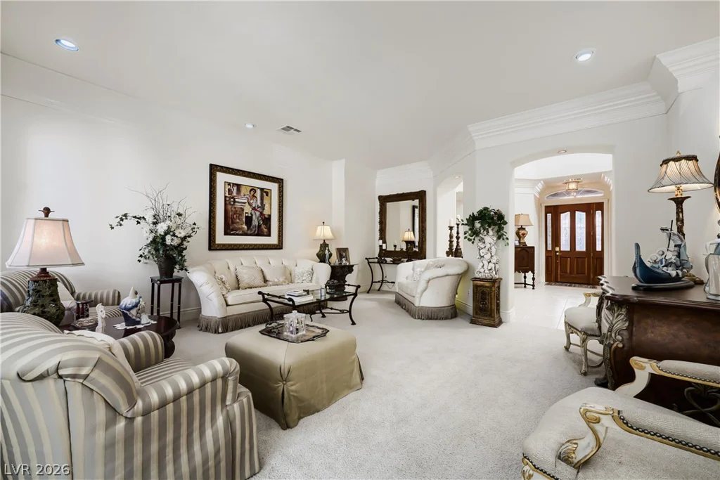 277 Dark Forest, Las Vegas, NV 89123