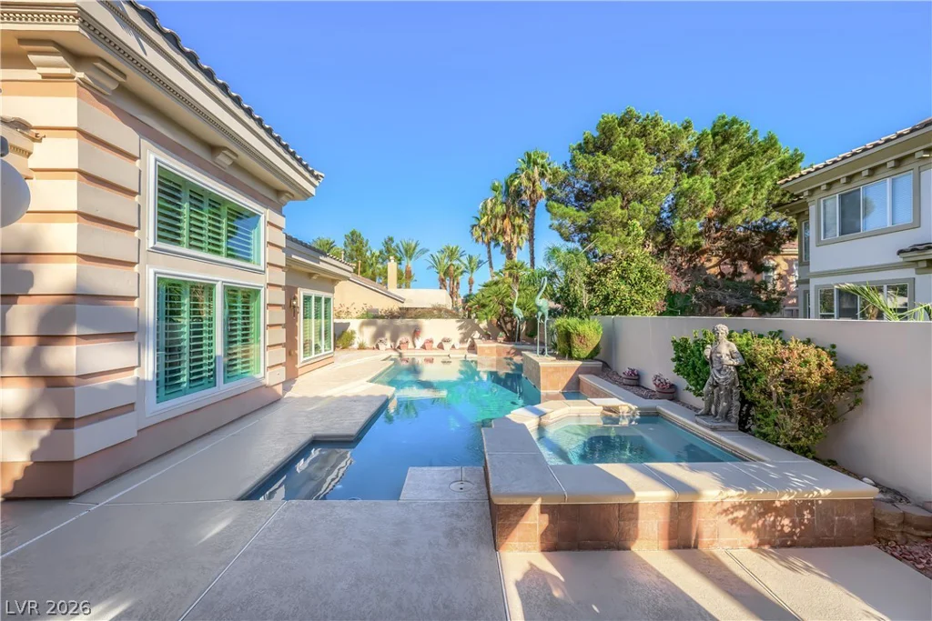 277 Dark Forest, Las Vegas, NV 89123
