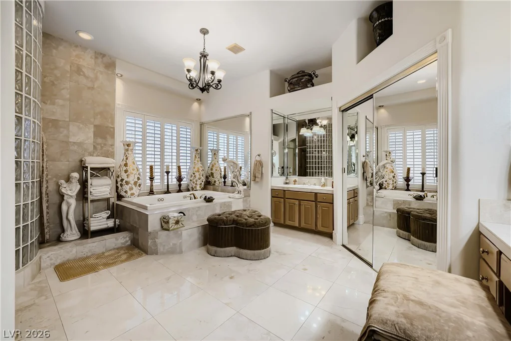 277 Dark Forest, Las Vegas, NV 89123