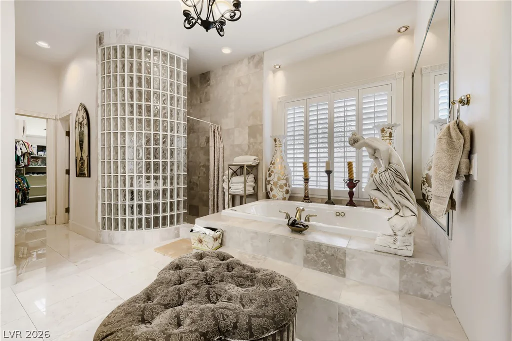 277 Dark Forest, Las Vegas, NV 89123