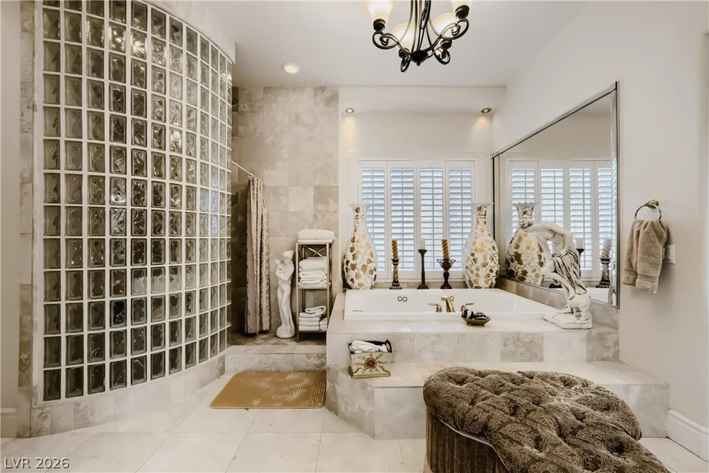 277 Dark Forest, Las Vegas, NV 89123