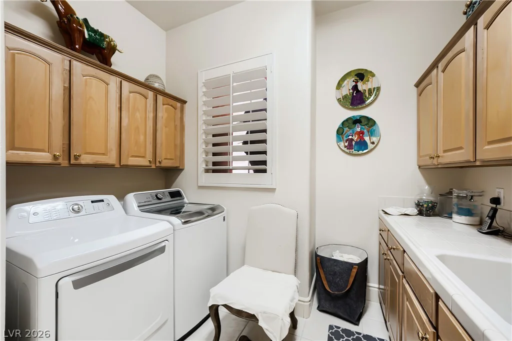 277 Dark Forest, Las Vegas, NV 89123