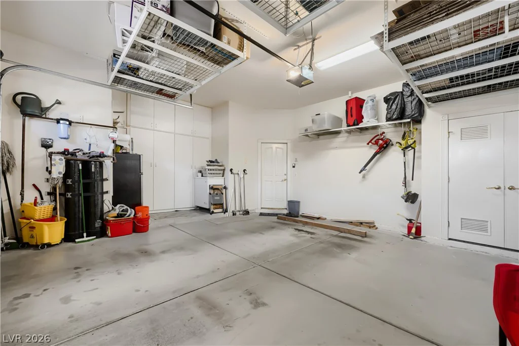 277 Dark Forest, Las Vegas, NV 89123