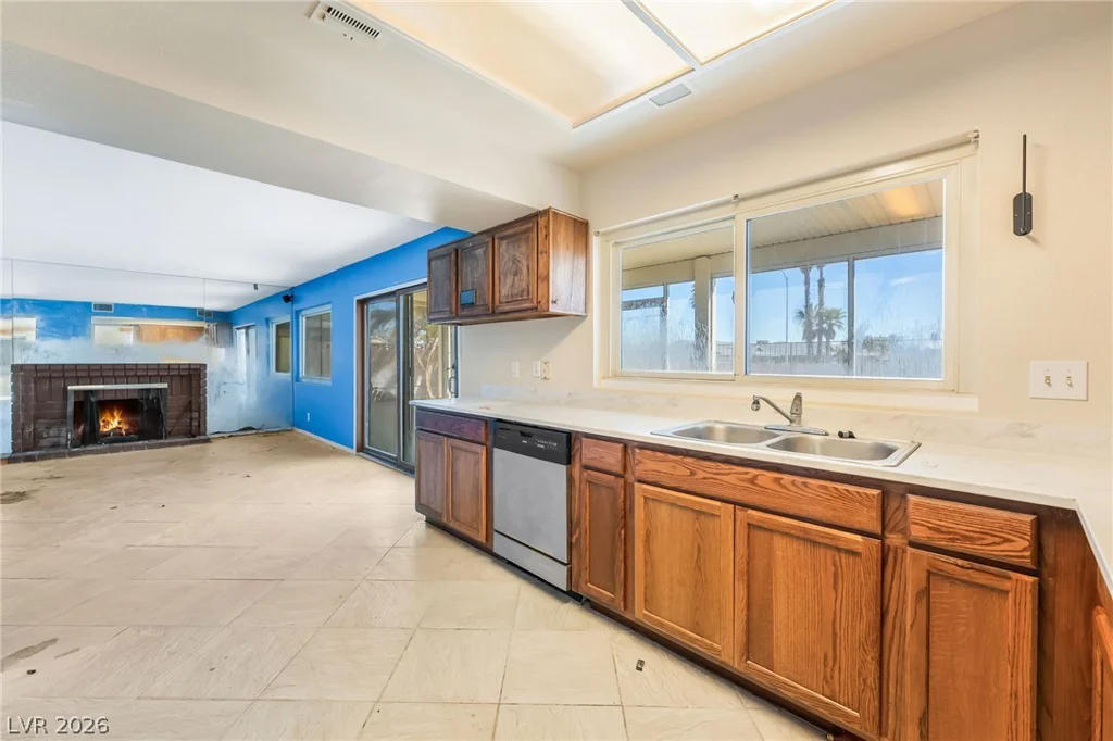 4640 Freshwater, Las Vegas, NV 89103
