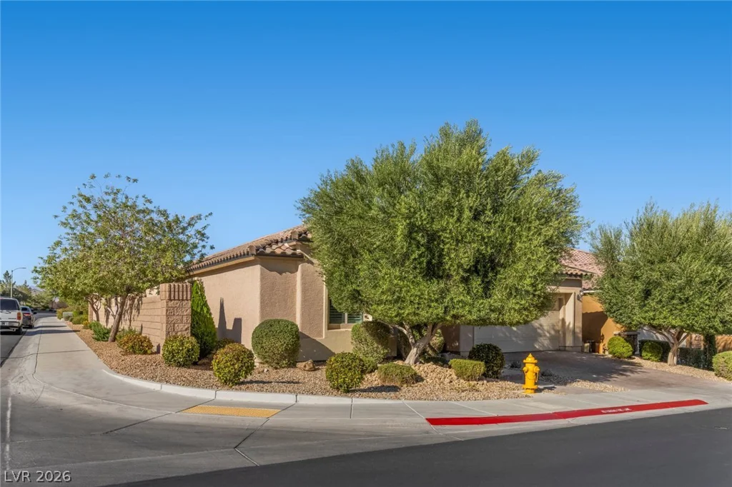 9982 Peaceful Peaks, Las Vegas, NV 89166