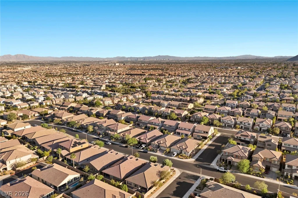9982 Peaceful Peaks, Las Vegas, NV 89166