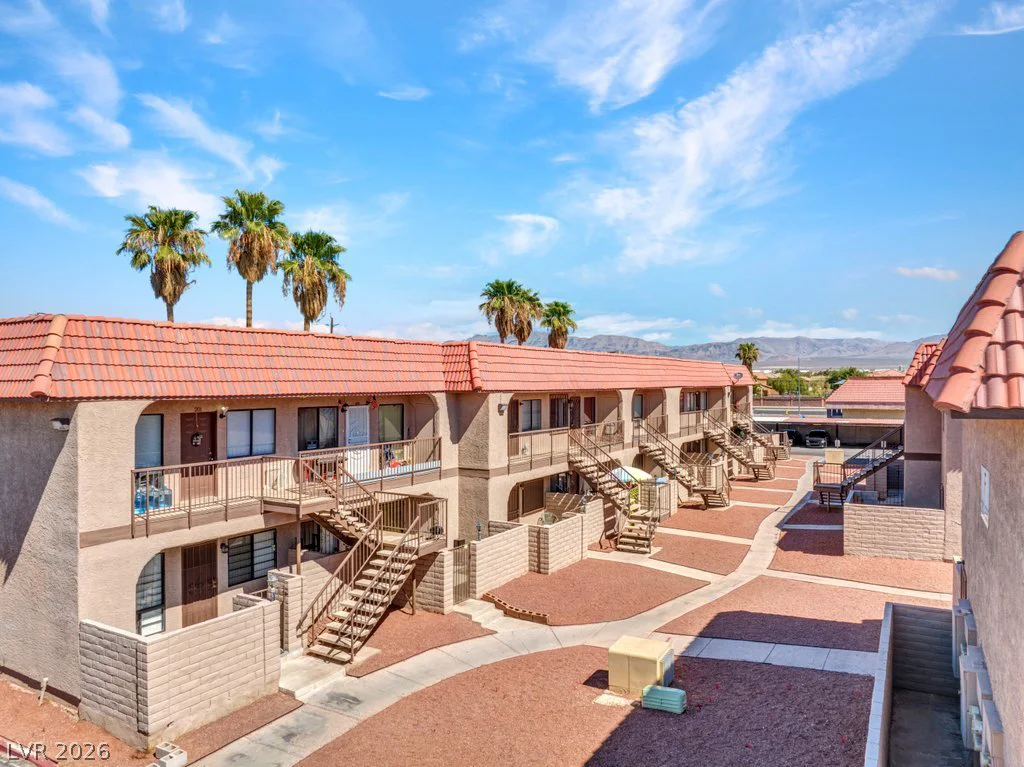 4300 Lamont, Las Vegas, NV 89115