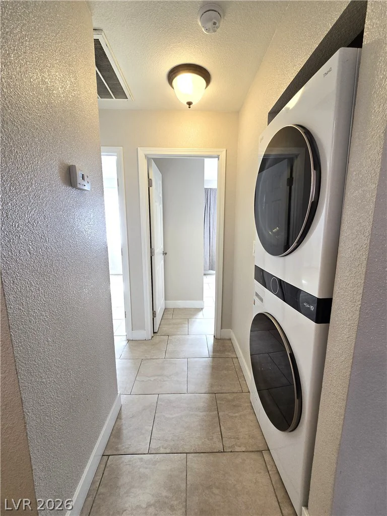 4300 Lamont, Las Vegas, NV 89115