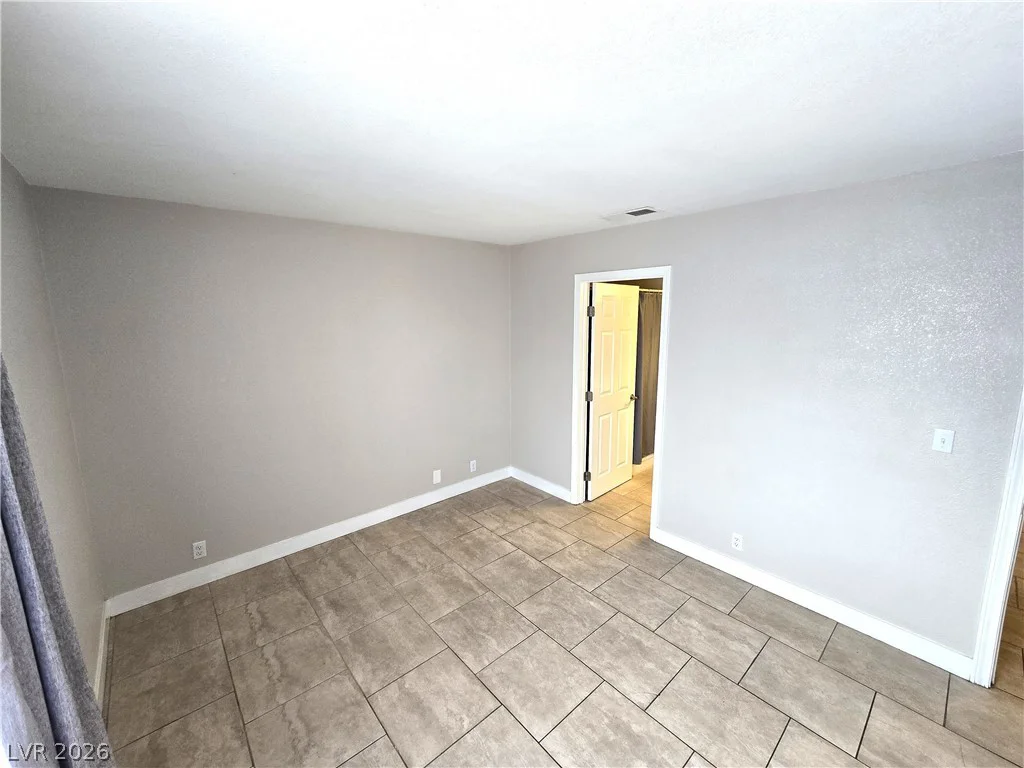 4300 Lamont, Las Vegas, NV 89115