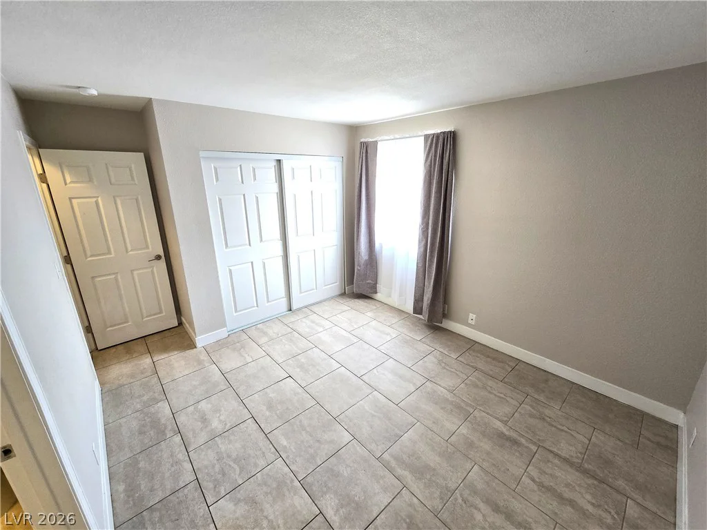 4300 Lamont, Las Vegas, NV 89115
