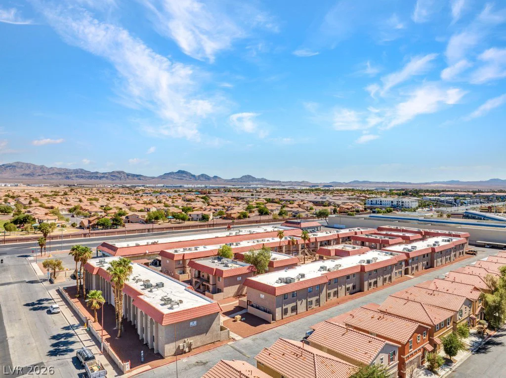 4300 Lamont, Las Vegas, NV 89115