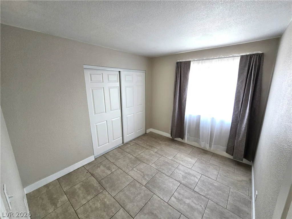4300 Lamont, Las Vegas, NV 89115