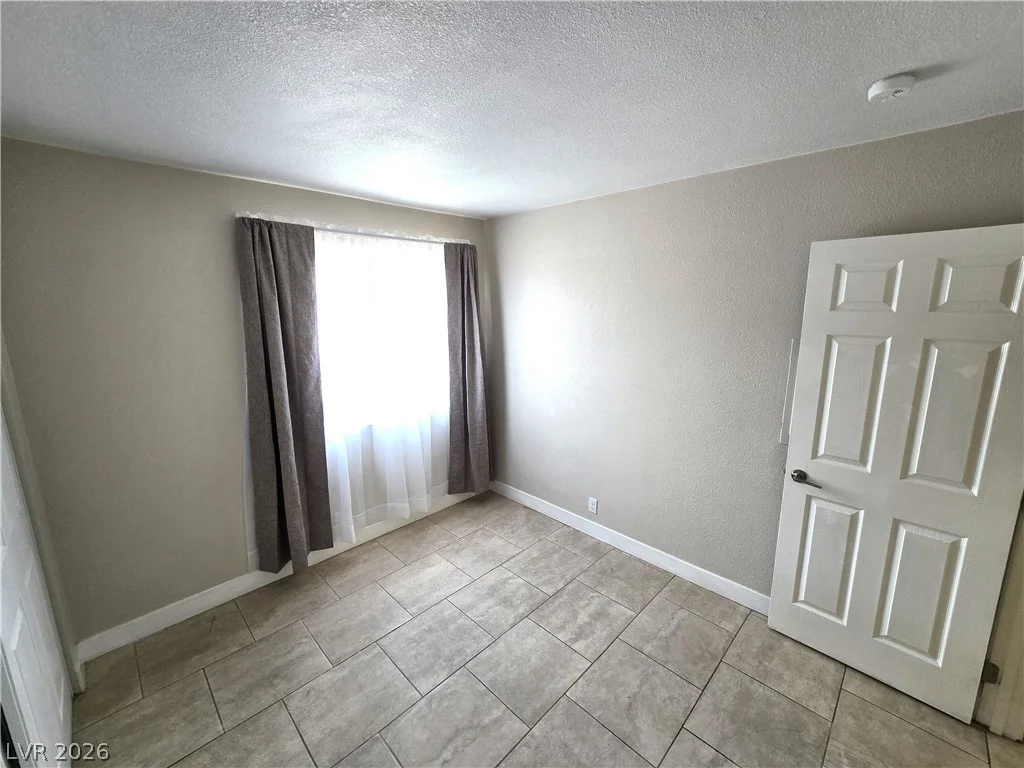 4300 Lamont, Las Vegas, NV 89115
