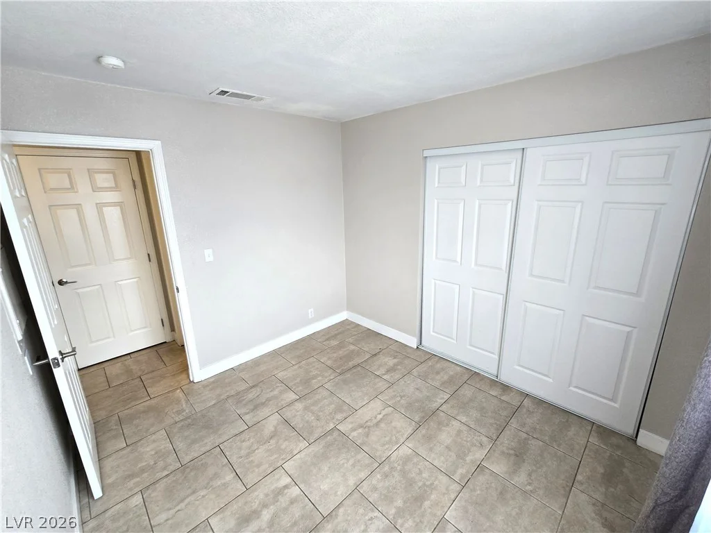 4300 Lamont, Las Vegas, NV 89115