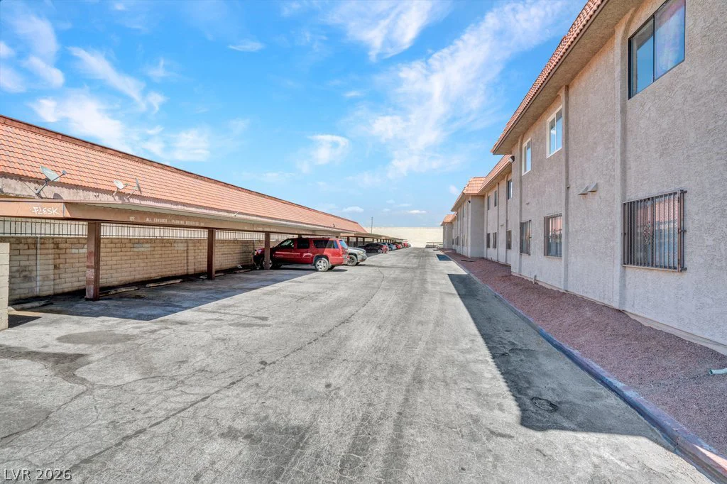4300 Lamont, Las Vegas, NV 89115
