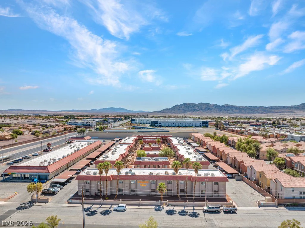 4300 Lamont, Las Vegas, NV 89115