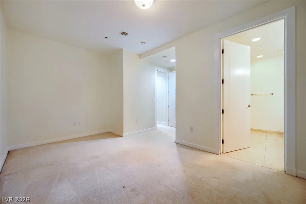 4525 Dean Martin, Las Vegas, NV 89103
