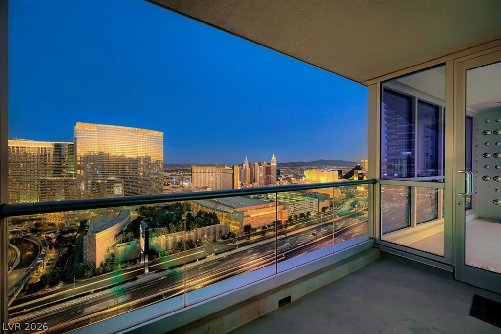4525 Dean Martin, Las Vegas, NV 89103