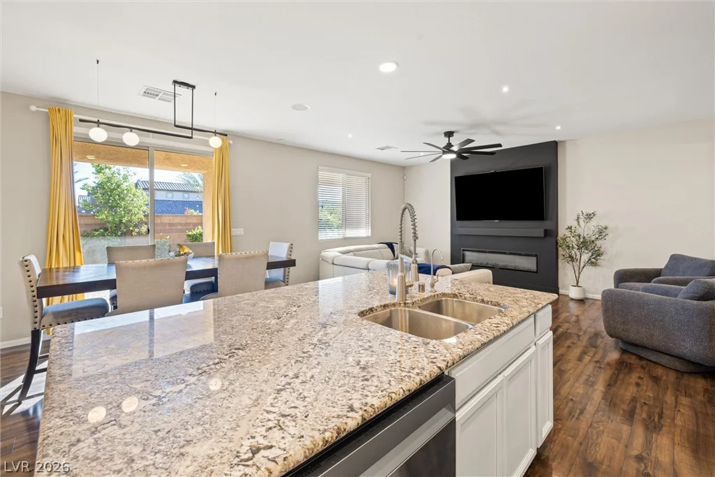 6106 Andover Wood, Las Vegas, NV 89113