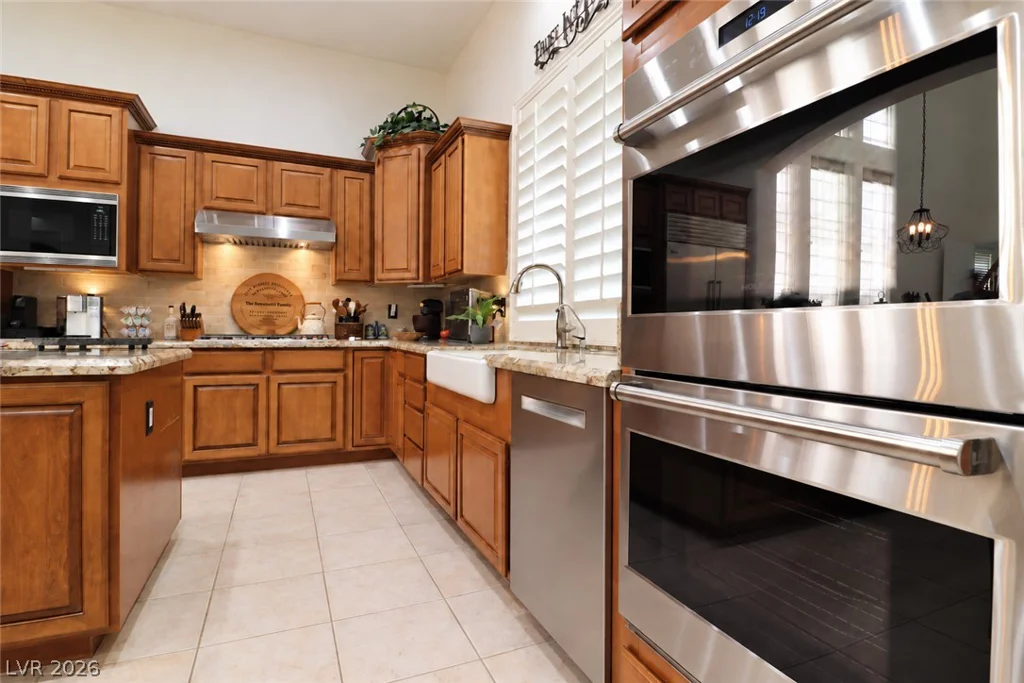 10 Caminito Amore, Henderson, NV 89011