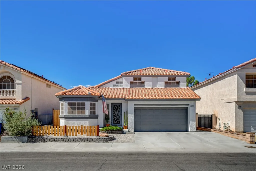 3725 Misty Falls, Las Vegas, NV 89129