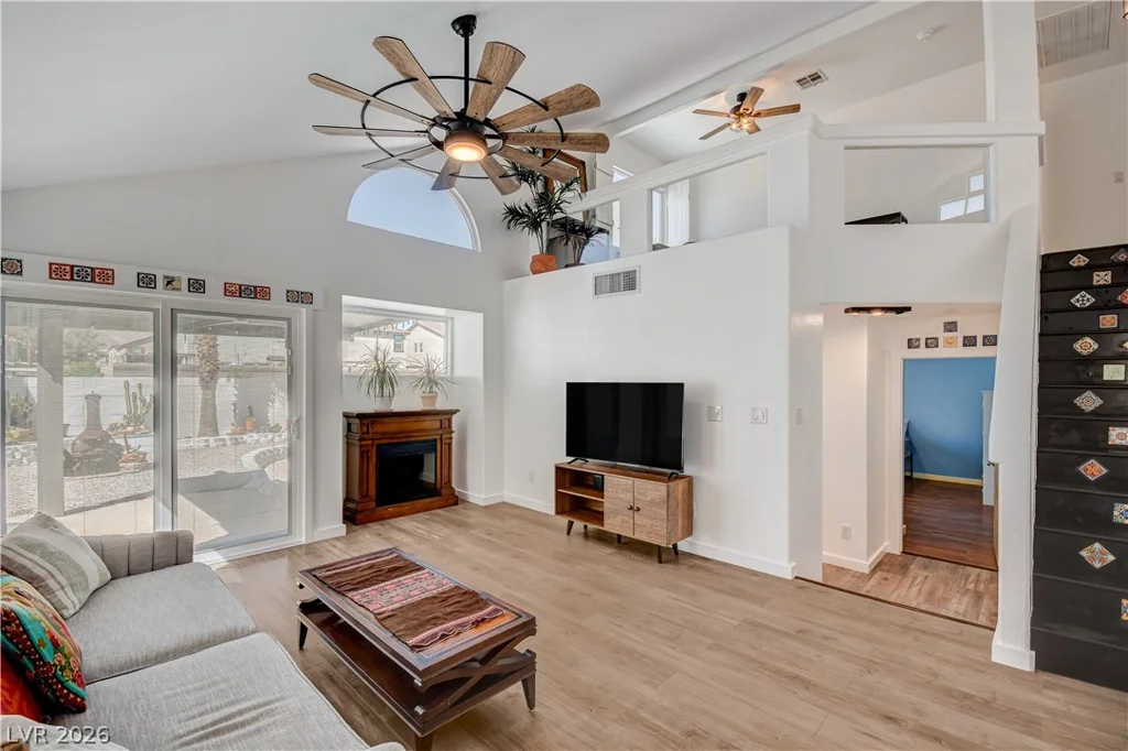 3725 Misty Falls, Las Vegas, NV 89129