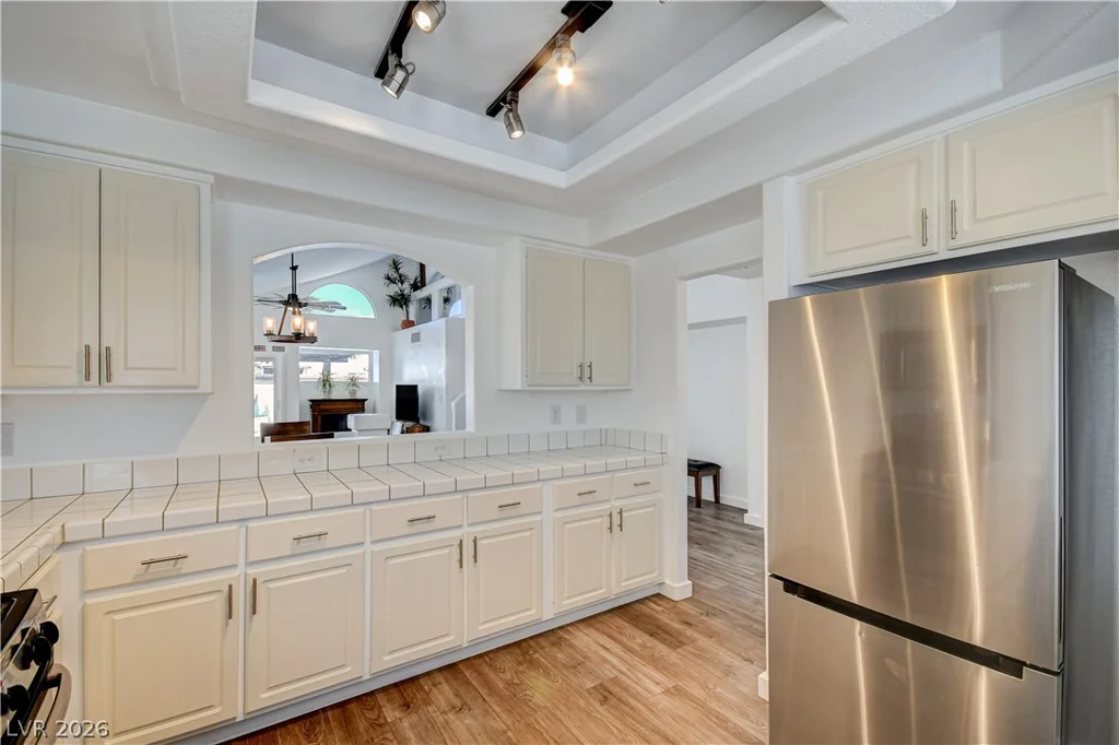 3725 Misty Falls, Las Vegas, NV 89129